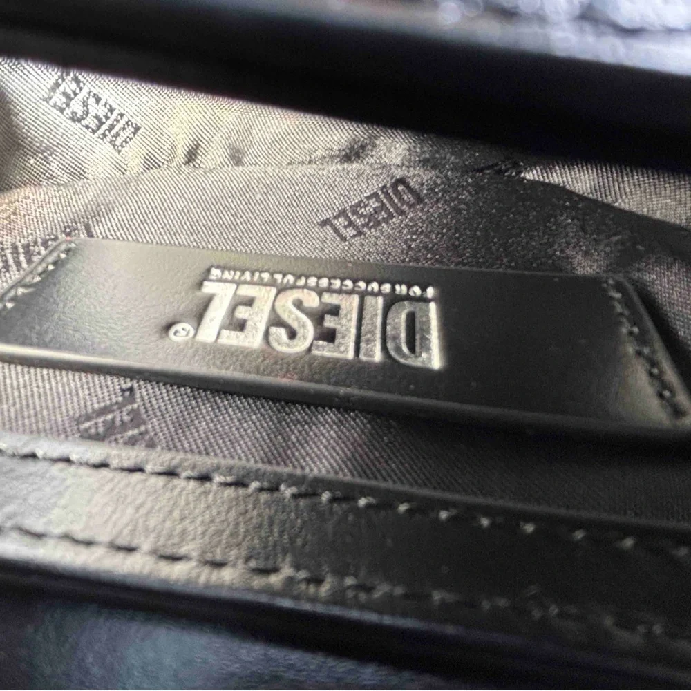 Diesel X08709 PR818 T8013 Mini Nappa Leather Shoulder Bag - Black - Picture 9 of 15